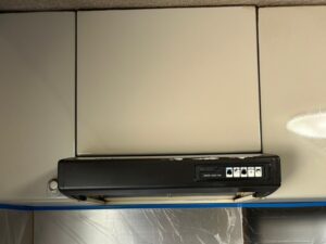 長野キッチン取付け隊　プロペラファンフード取替　施工前